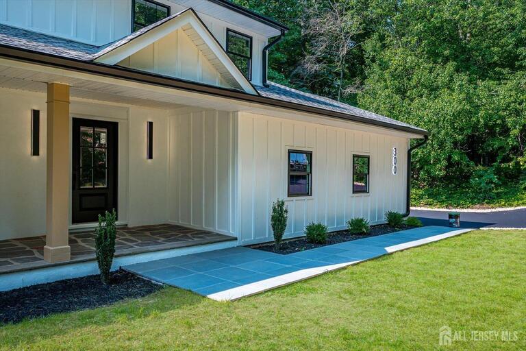 Photo 6 of 300 E Chestnut Avenue E, Metuchen NJ 08840, Metuchen, NJ