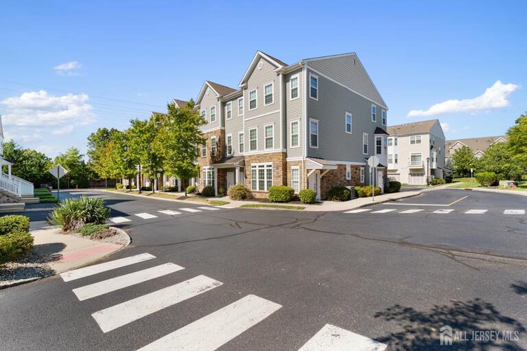 Photo 1 of 1423 Hudson Circle # 1423, Highland Park NJ 08904, Highland Park, NJ