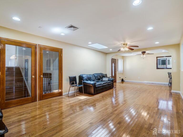 Photo 16 of 24 Winthrop Road, Edison NJ 08817, Edison, NJ
