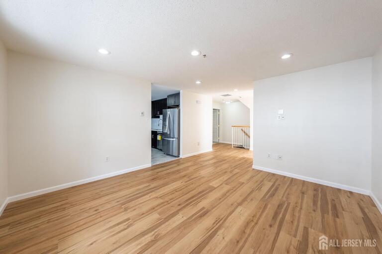 Photo 6 of 122 Prestwick Way, Edison NJ 08820, Edison, NJ