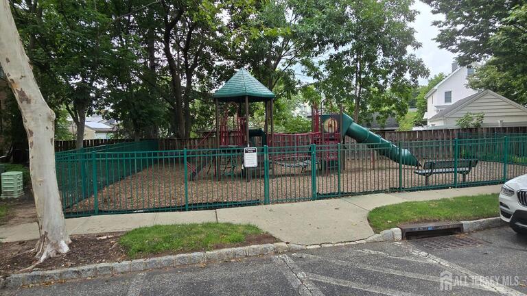 Photo 32 of 31 Franklin School Way, Metuchen NJ 08840, Metuchen, NJ