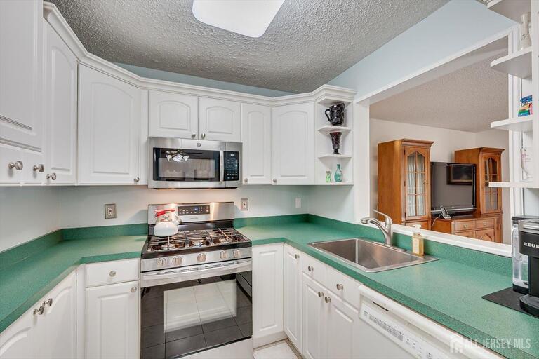 Photo 13 of 1801 Bayhead Drive, Sayreville NJ 08859, Sayreville, NJ