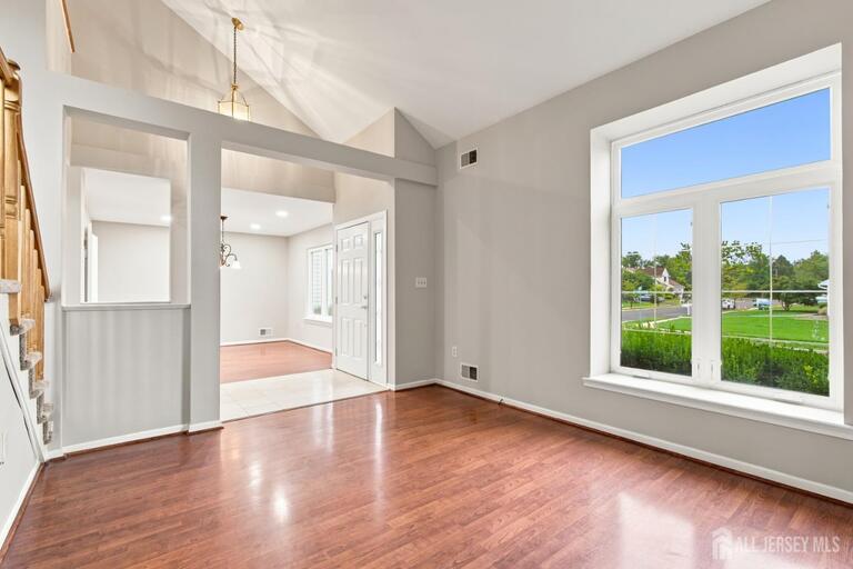 Photo 4 of 5 Cherrywood Drive, Piscataway NJ 08854, Piscataway, NJ