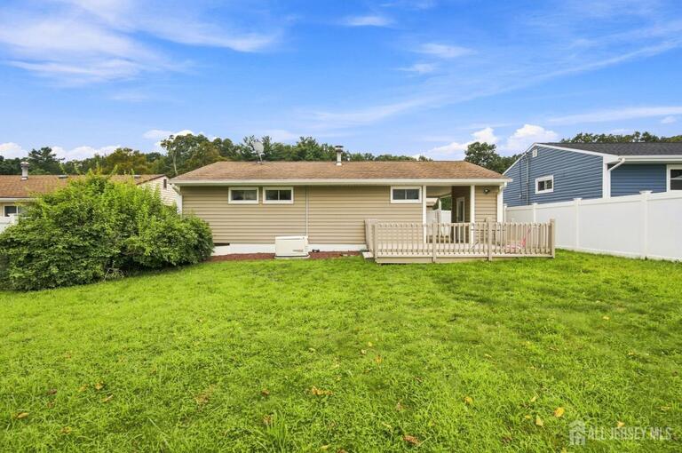 Photo 23 of 114 Kendall Drive, Sayreville NJ 08859, Sayreville, NJ