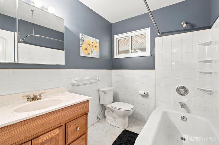 Photo 18 of 114 Kendall Drive, Sayreville NJ 08859, Sayreville, NJ