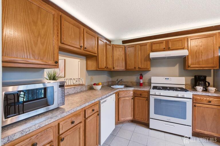 Photo 11 of 360 Bromley Place, East Brunswick NJ 08816, East Brunswick, NJ