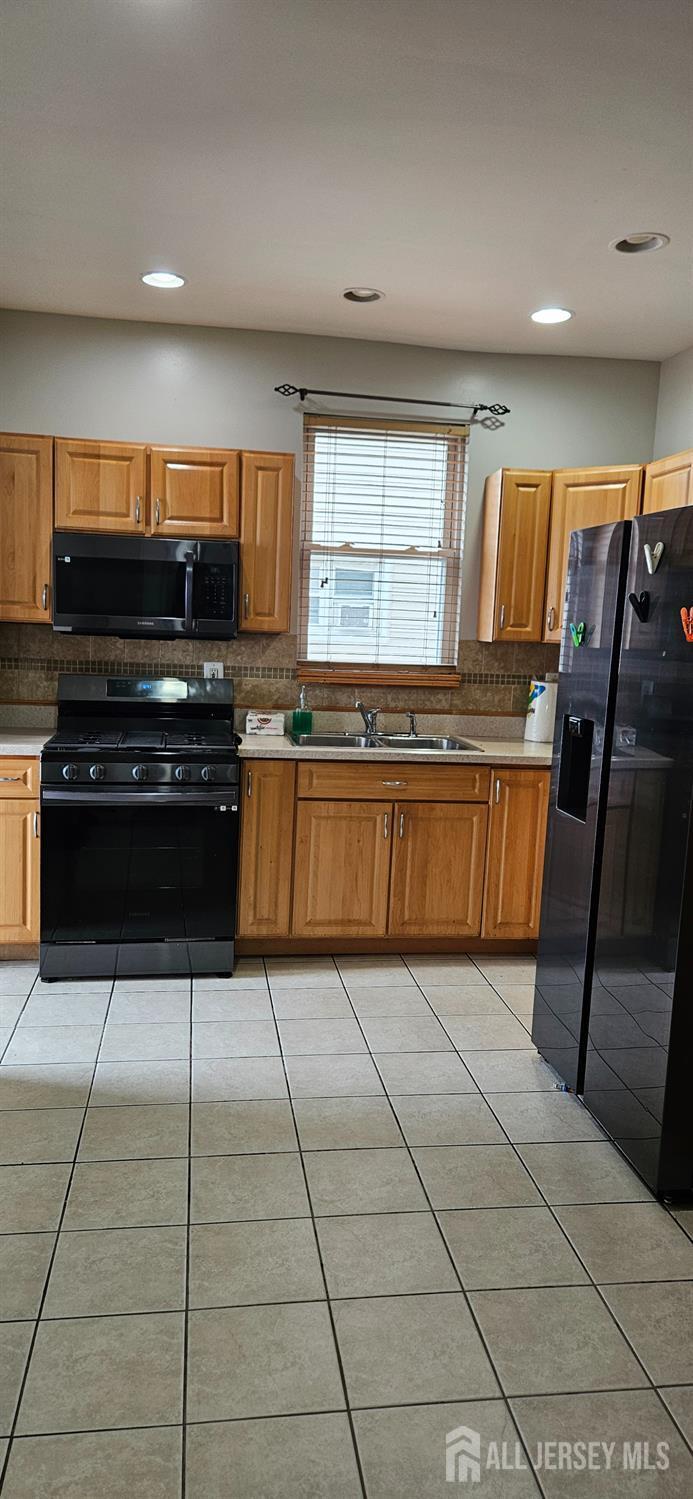 Photo 5 of 624 Carlock Avenue, Perth Amboy NJ 08861, Perth Amboy, NJ