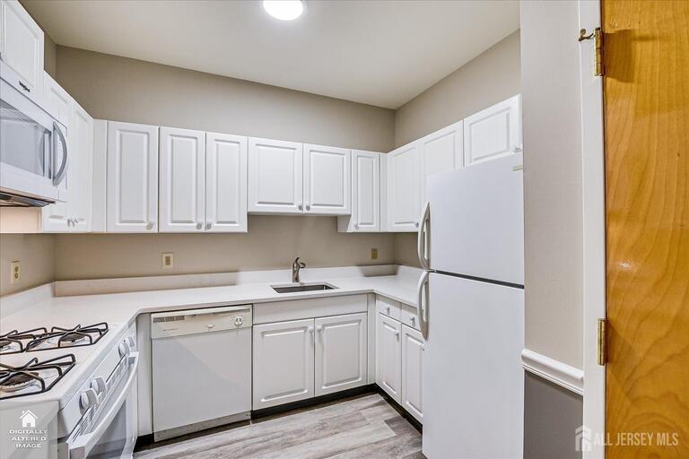 Photo 11 of 160 Durham Avenue # 203, Metuchen NJ 08840, Metuchen, NJ