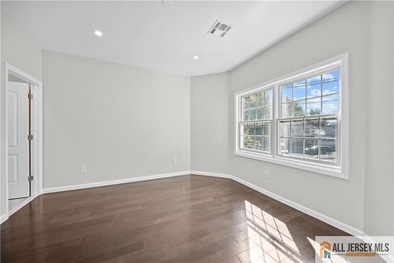 Photo 58 of 7 Mount Pleasant Avenue, Edison NJ 08820, Edison, NJ