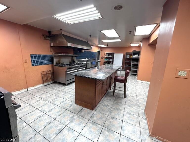 Property listing MLS 3991476 photo 4