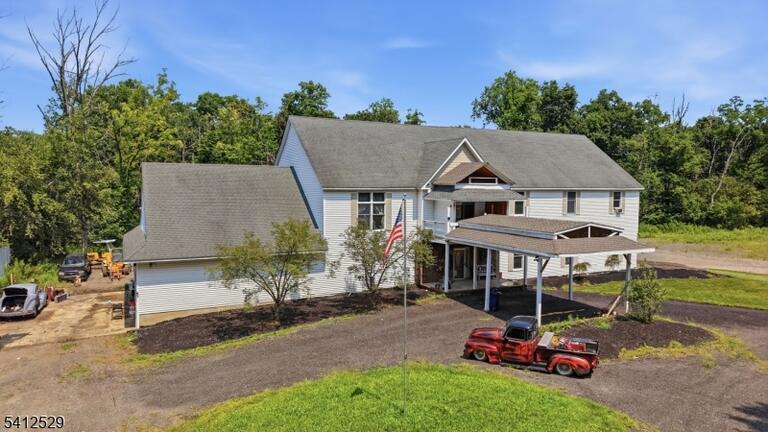 Property listing MLS 4010735 photo 1