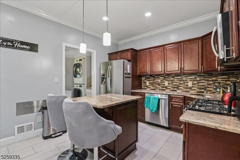 Property listing MLS 4010945 photo 9