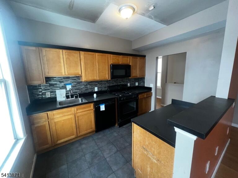 Property listing MLS 4011760 photo 4
