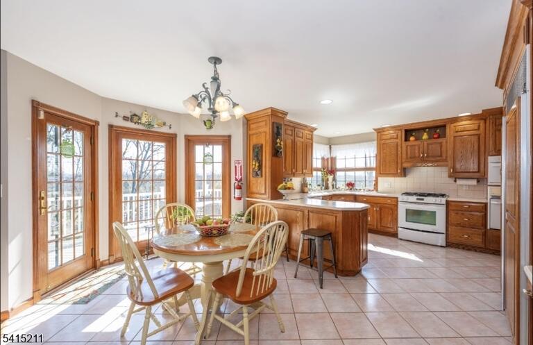 Property listing MLS 4012913 photo 13