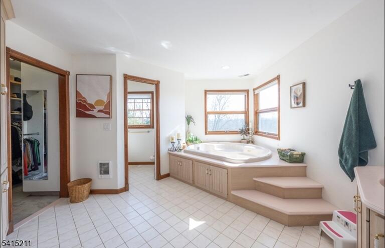 Property listing MLS 4012913 photo 25
