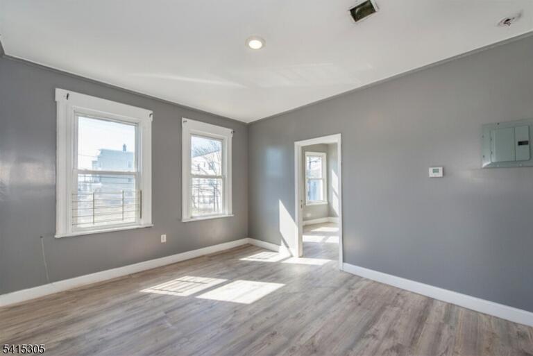 Property listing MLS 4013652 photo 4