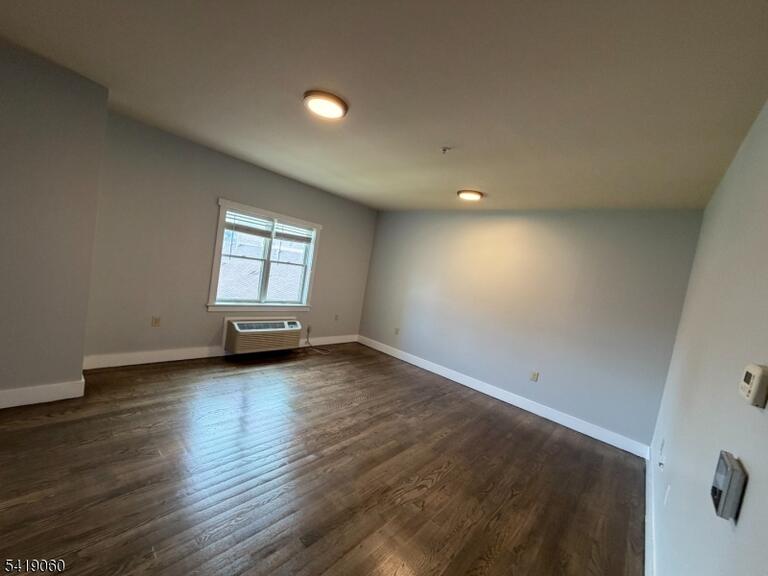 Property listing MLS 4016139 photo 5