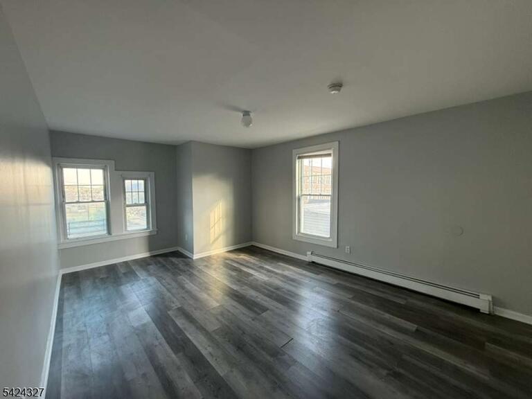 Property listing MLS 4020647 photo 9