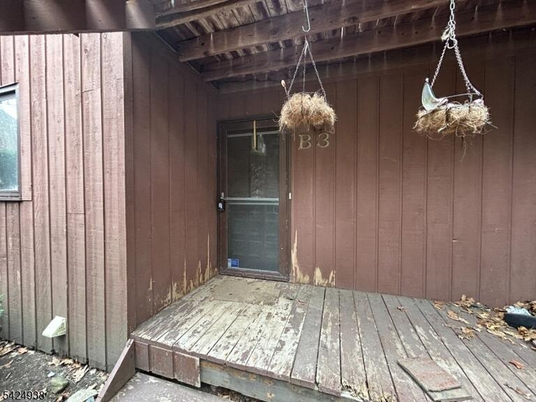 Property listing MLS 4021292 photo 1