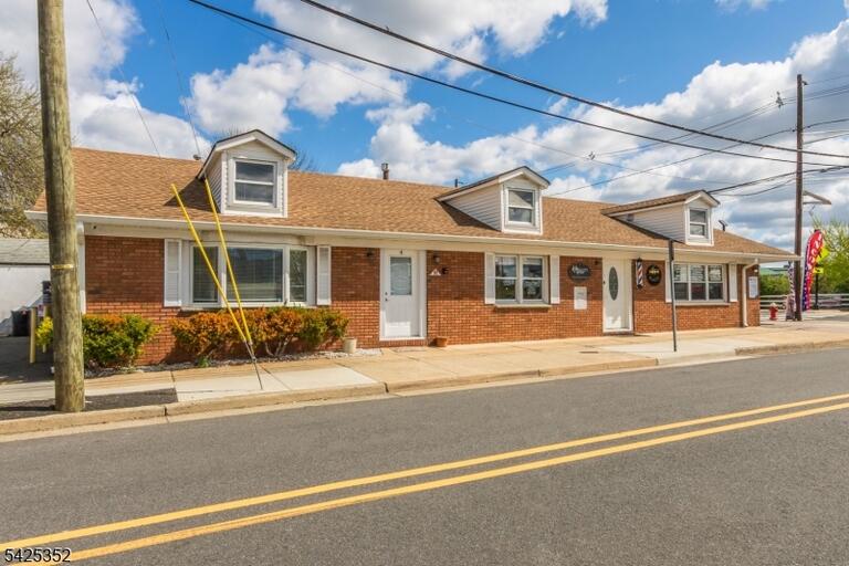 Property listing MLS 4022044 photo 2