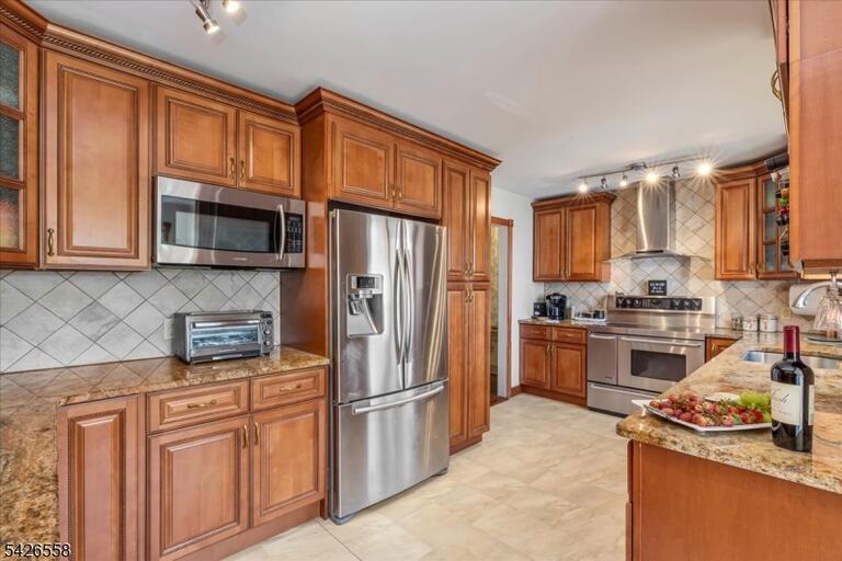 Property listing MLS 4023194 photo 12