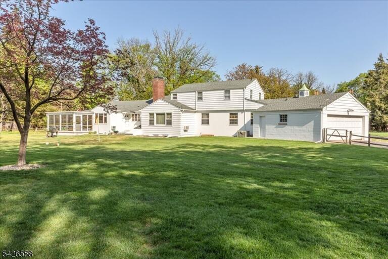 Property listing MLS 4023194 photo 2