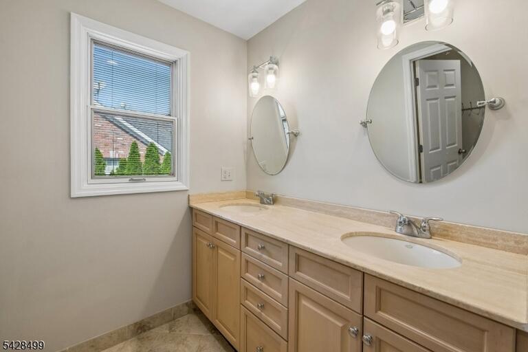 Property listing MLS 4024695 photo 37