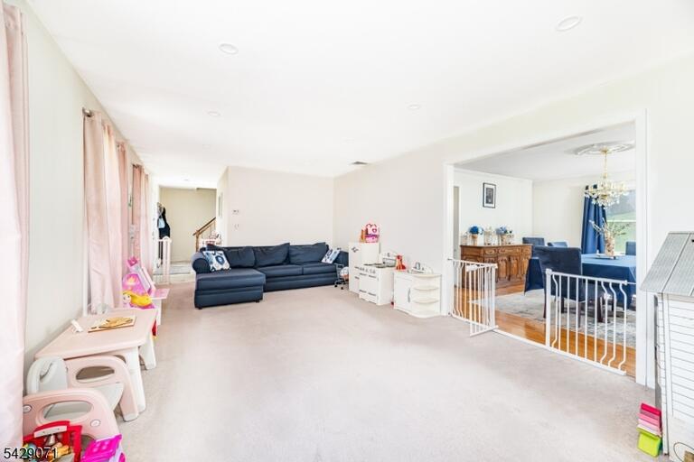 Property listing MLS 4025031 photo 12