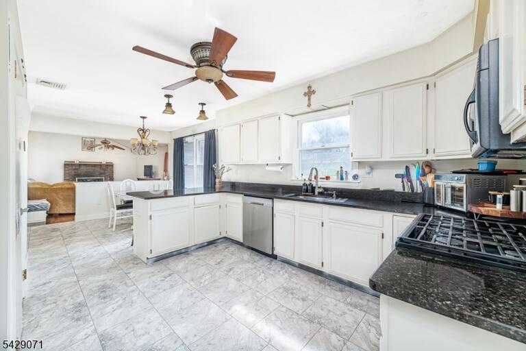 Property listing MLS 4025031 photo 5