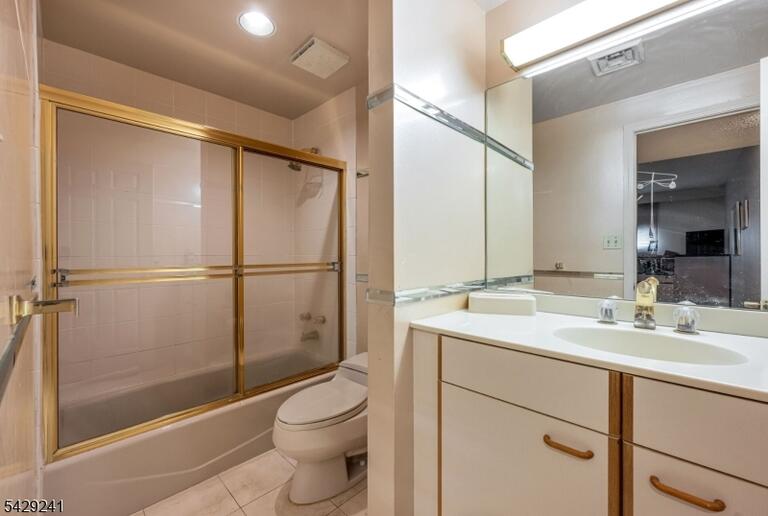 Property listing MLS 4026124 photo 15