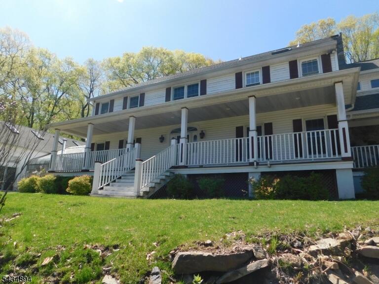 Property listing MLS 4030295 photo 3