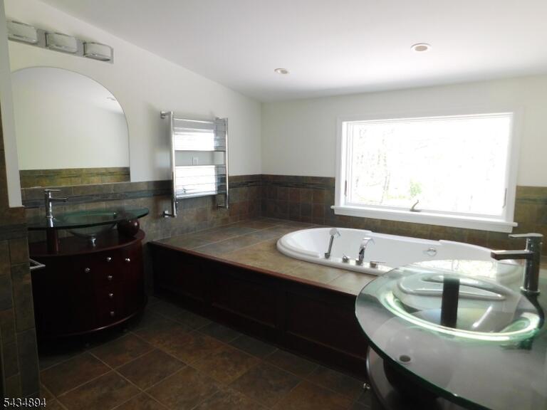 Property listing MLS 4030295 photo 31