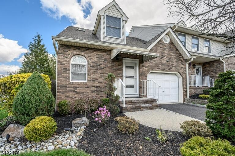 Property listing MLS 4033989 photo 1
