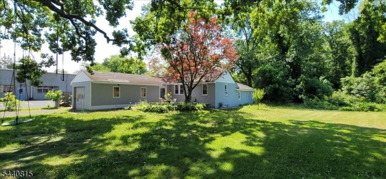 Property listing MLS 4035383 photo 2
