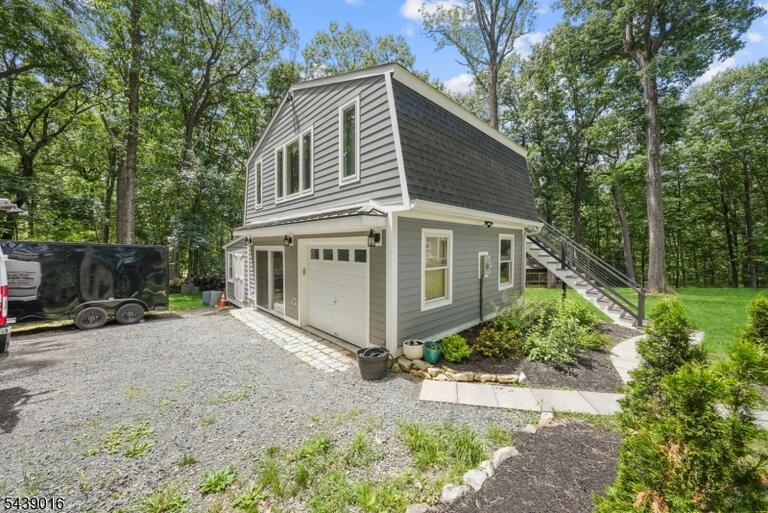 Property listing MLS 4036084 photo 4