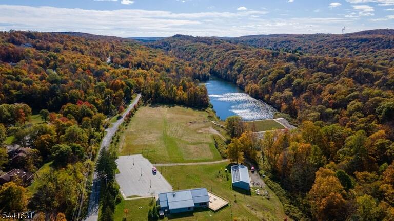 Property listing MLS 4036112 photo 2