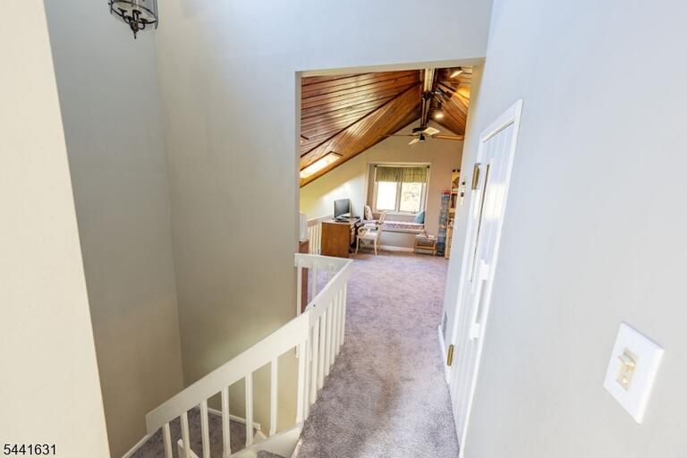 Property listing MLS 4036112 photo 34
