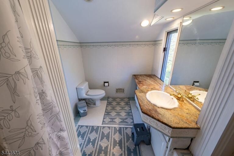 Property listing MLS 4036112 photo 42