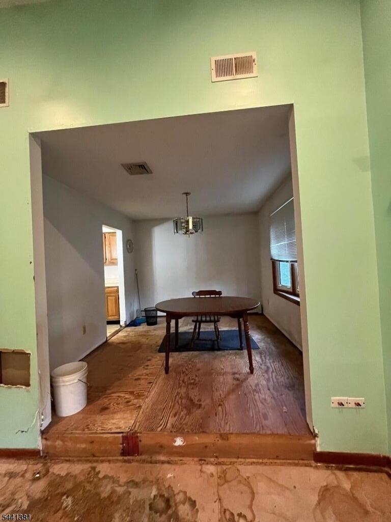 Property listing MLS 4036133 photo 17