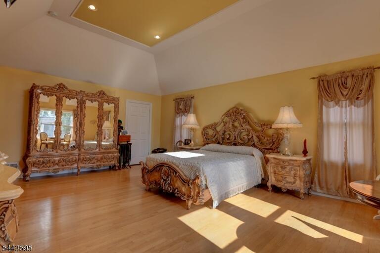 Property listing MLS 4038033 photo 26