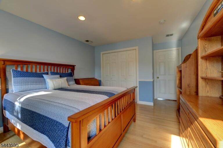 Property listing MLS 4038033 photo 34