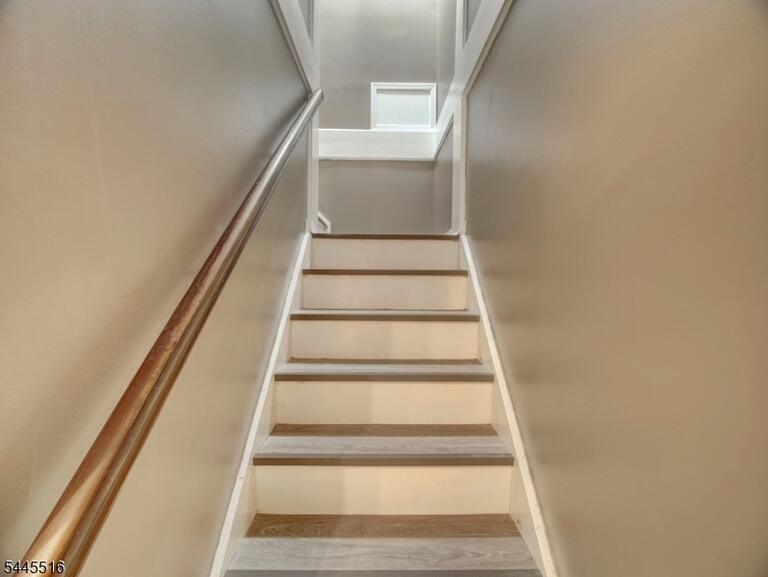 Property listing MLS 4039595 photo 11
