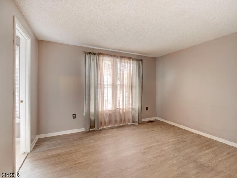 Property listing MLS 4039595 photo 15