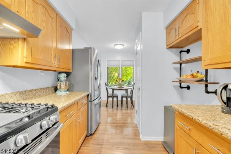 Property listing MLS 4039924 photo 15