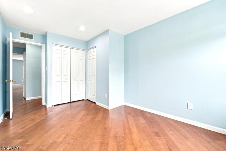 Property listing MLS 4040799 photo 32