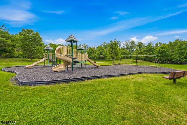 Property listing MLS 4040799 photo 6