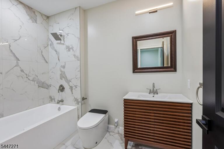 Property listing MLS 4041659 photo 25