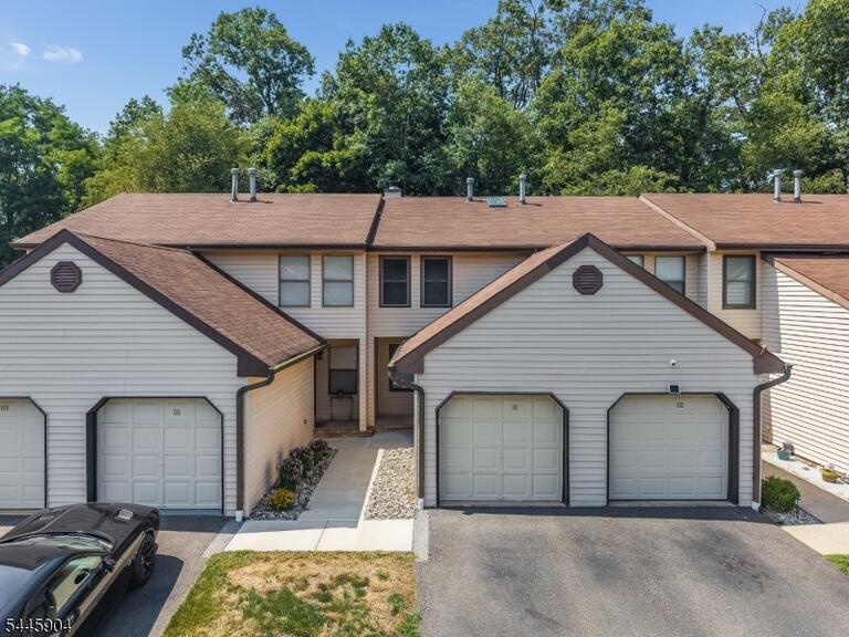 Property listing MLS 4041993 photo 2