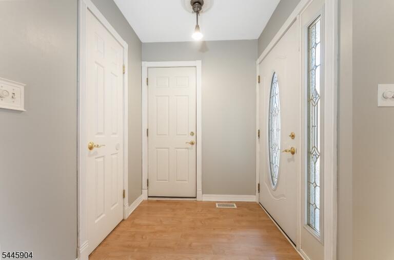 Property listing MLS 4041993 photo 7