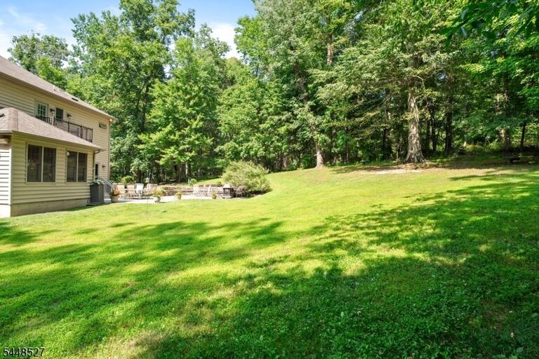 Property listing MLS 4042333 photo 1